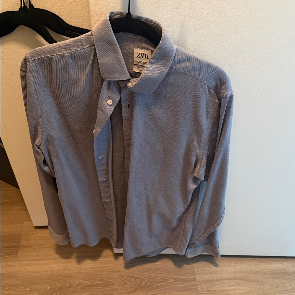 Zara Men's Casual Gray Button-Down Shirt